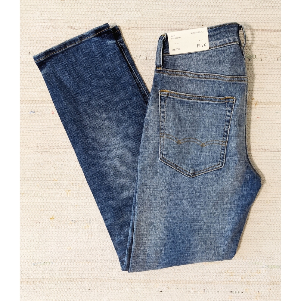**SOLD***SIZE 28 / 30 - NWOT American Eagle Jeans